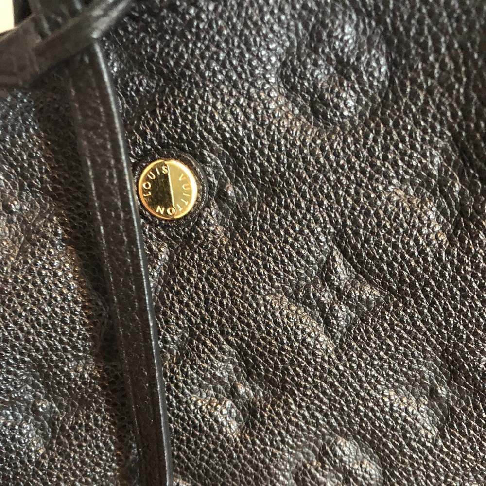 Louis Vuitton Montaigne MM Empreinte Leather - Picture 10 of 11